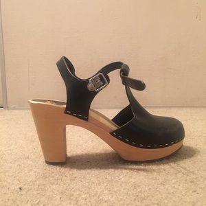 Swedish Hasbeens Black T-Strap Sky High Clogs